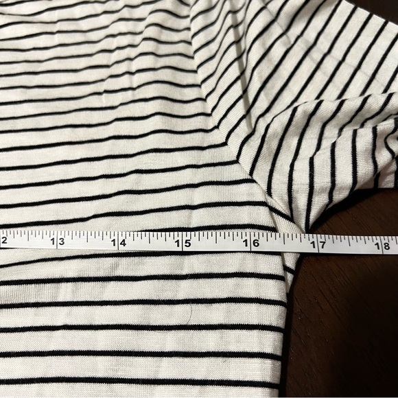 Live in the moment - size small - Striped Peplum Top - NWT - Picture 5 of 9